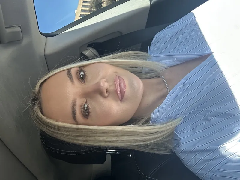 Sample selfie upload for AI headshot training photo 1